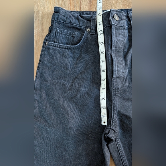 REFORMATION Cynthia High Rise Straight Cropped Jeans In Black Vana Size 28 - Picture 8 of 14